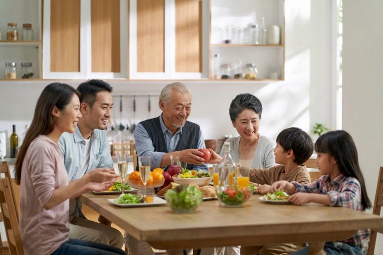 韓國追蹤 3,986 名學生發現，親子共餐一週不到 4 次的青少年，壓力與憂鬱比例近乎翻倍